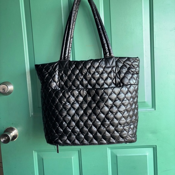 Rachel Zoe quilted black computer/handbag shoulder bag with suitcase loop - Picture 1 of 9